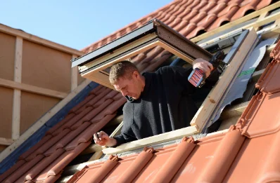 Pose de fenêtres de toit Velux à Montiron